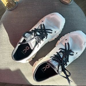 On Cloud X 3 women’s 8.5